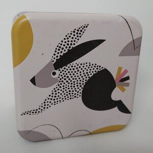 FUN 2018 Fossil Watch Tin Rabbit Hare Running EMPTY